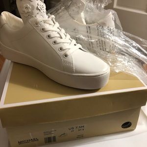 Michael Kors Mindy White lace up tennis shoes